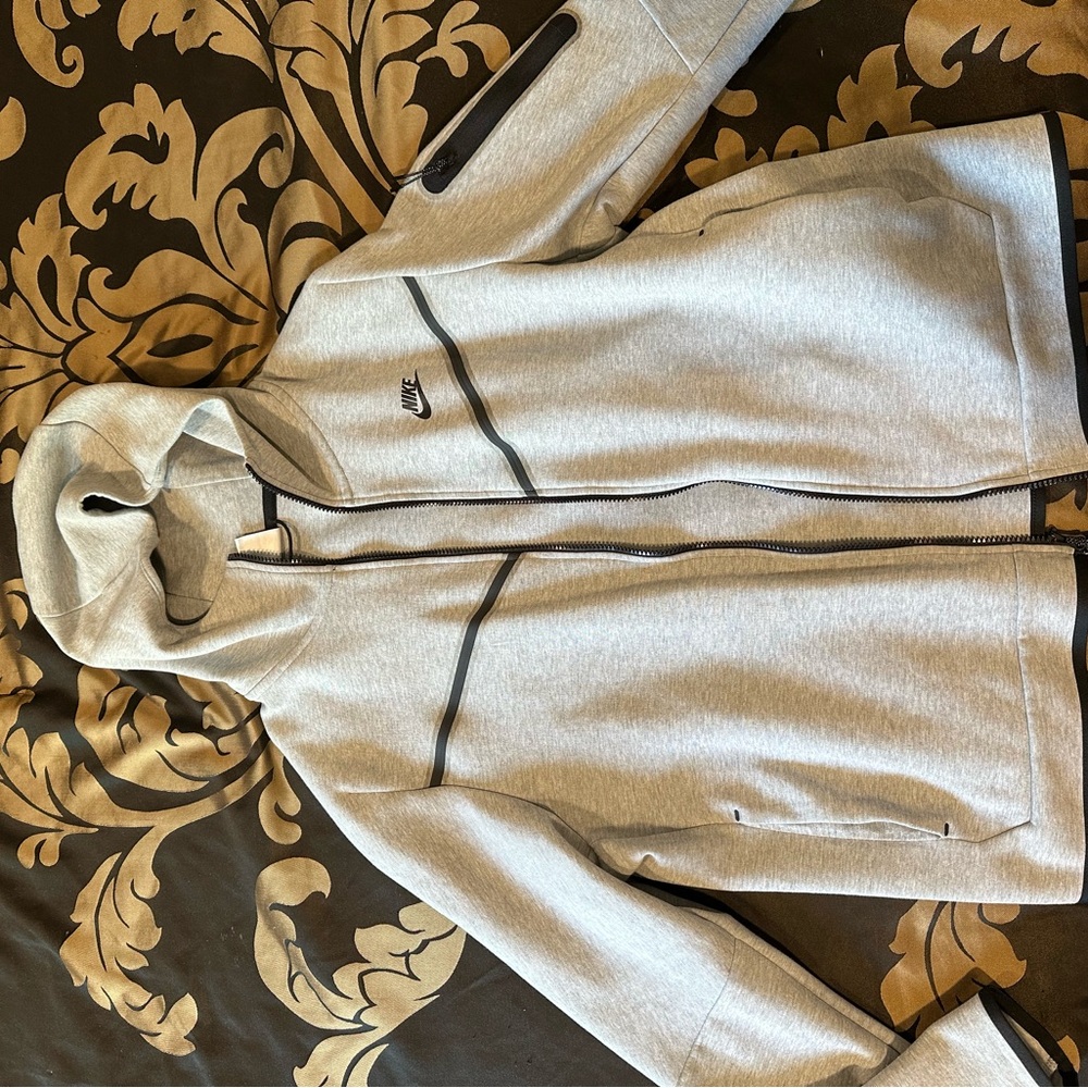 Men’s Nike Tech Sweatsuit